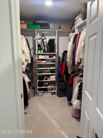 129 Manhattan Avenue, Bayville, NJ 08721