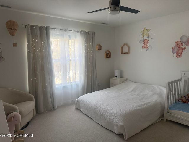 129 Manhattan Avenue, Bayville, NJ 08721