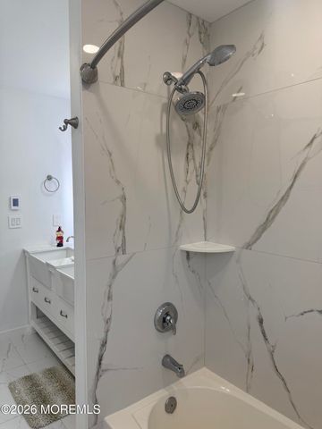 129 Manhattan Avenue, Bayville, NJ 08721