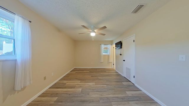 3606 Airport Road, Crestview, FL 32539