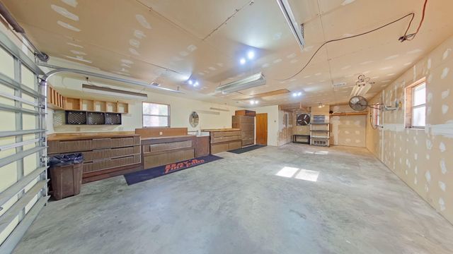 3606 Airport Road, Crestview, FL 32539