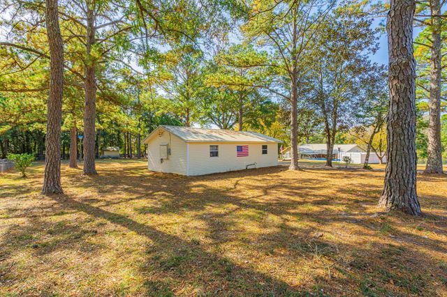 3606 Airport Road, Crestview, FL 32539