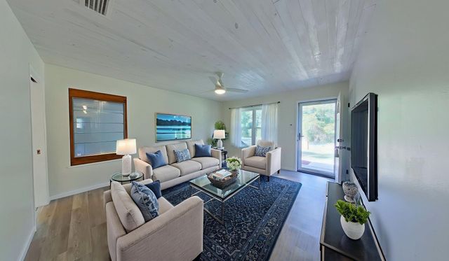 3606 Airport Road, Crestview, FL 32539