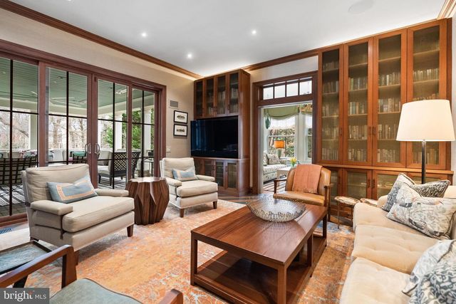 9413 BROOKE DR, Bethesda, MD 20817