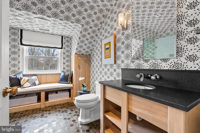 9413 BROOKE DR, Bethesda, MD 20817