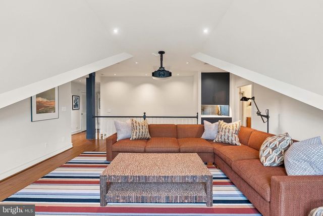 9413 BROOKE DR, Bethesda, MD 20817