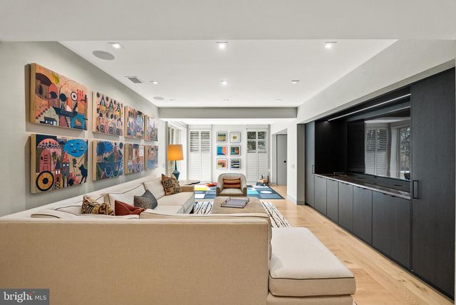 9413 BROOKE DR, Bethesda, MD 20817