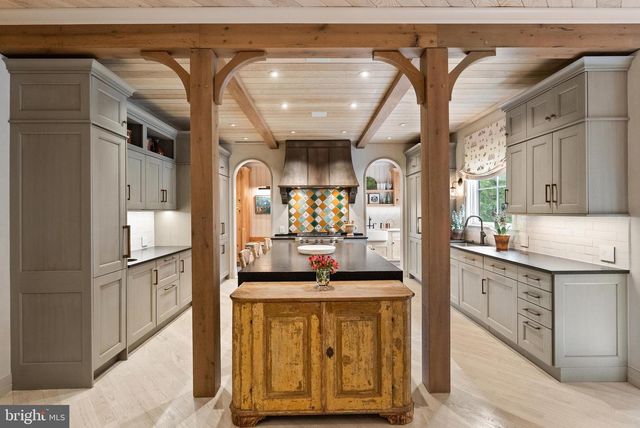 9413 BROOKE DR, Bethesda, MD 20817