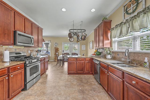 105 Elena Court, Summerville, SC 29485