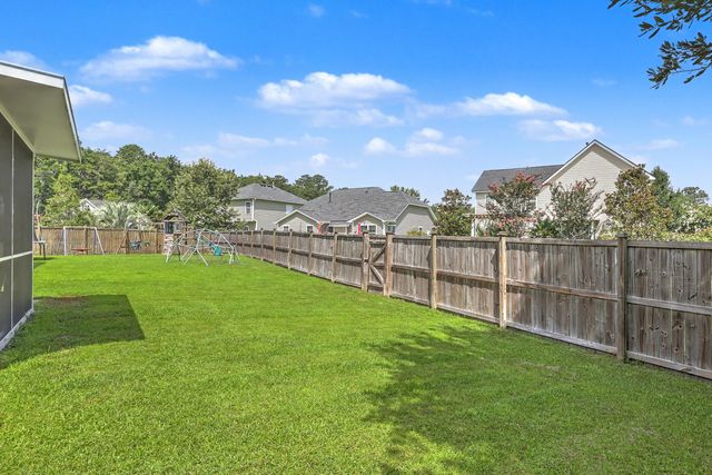105 Elena Court, Summerville, SC 29485
