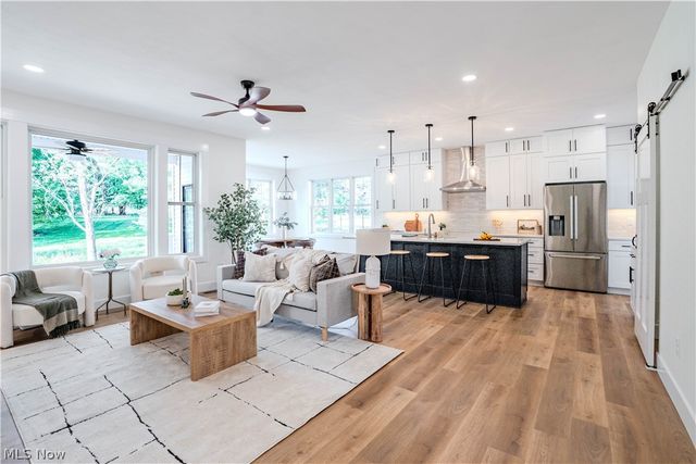 1099 Wadsworth Road, Medina, OH 44256