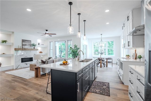 1099 Wadsworth Road, Medina, OH 44256