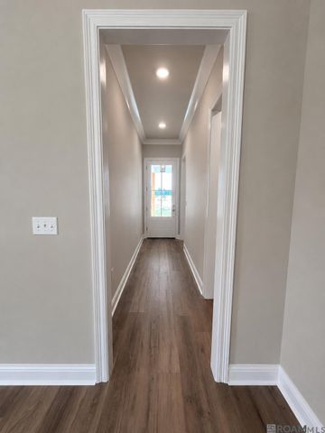 10455 Eastlake Drive, Denham Springs, LA 70726