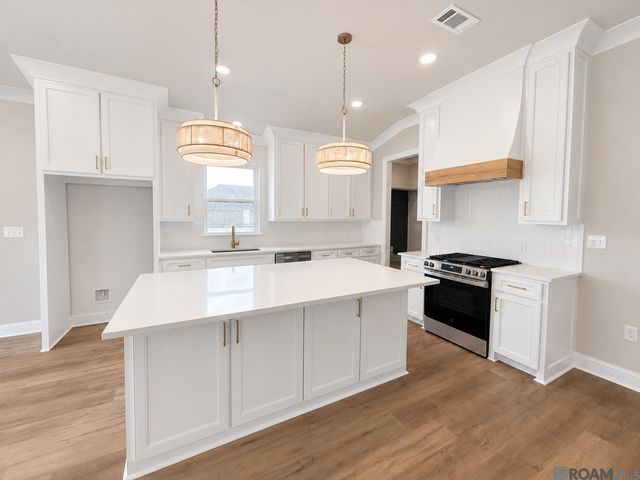 10455 Eastlake Drive, Denham Springs, LA 70726