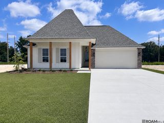 10455 Eastlake Drive, Denham Springs, LA 70726