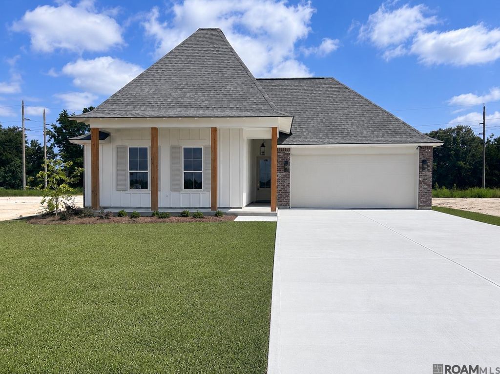 10455 Eastlake Drive, Denham Springs, LA 70726