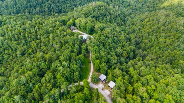 881 Booth Ridge Road, Rogers, KY 41365