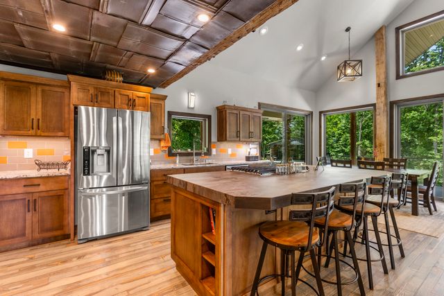 881 Booth Ridge Road, Rogers, KY 41365