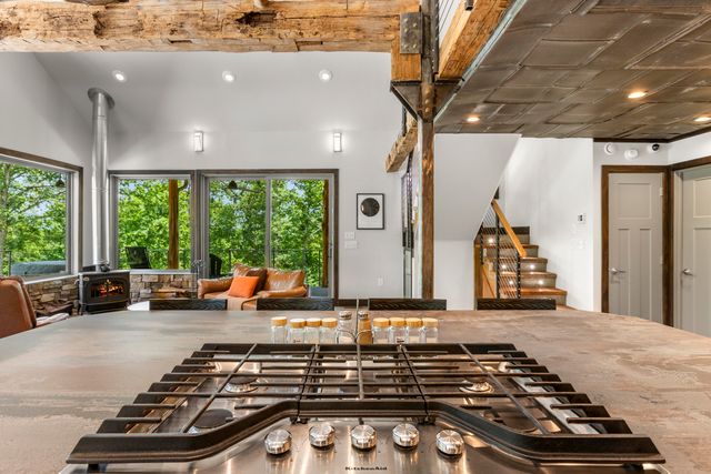 881 Booth Ridge Road, Rogers, KY 41365