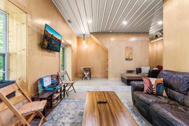 881 Booth Ridge Road, Rogers, KY 41365