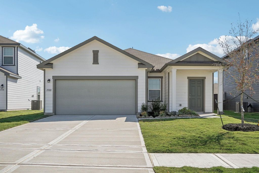 14524 Sage Bloom LN, Elgin, TX 78621