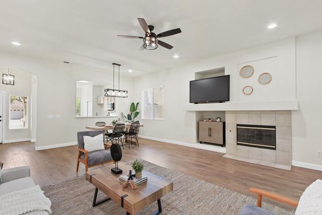 5433 Pearlstone Dr, Antelope, CA 95843