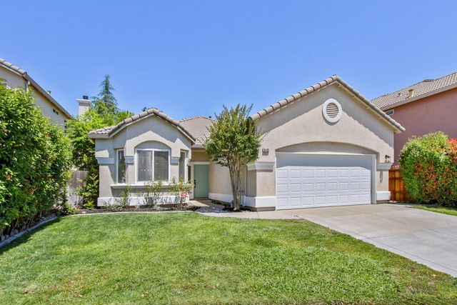 5433 Pearlstone Dr, Antelope, CA 95843