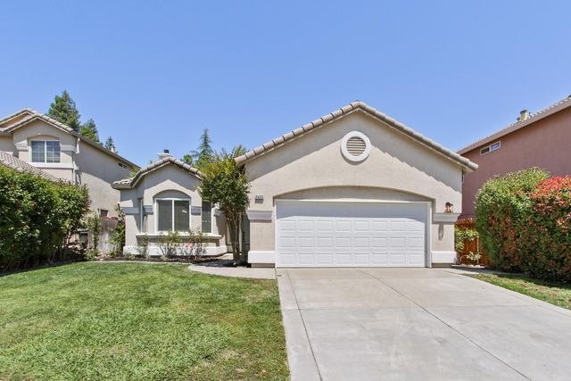 5433 Pearlstone Dr, Antelope, CA 95843