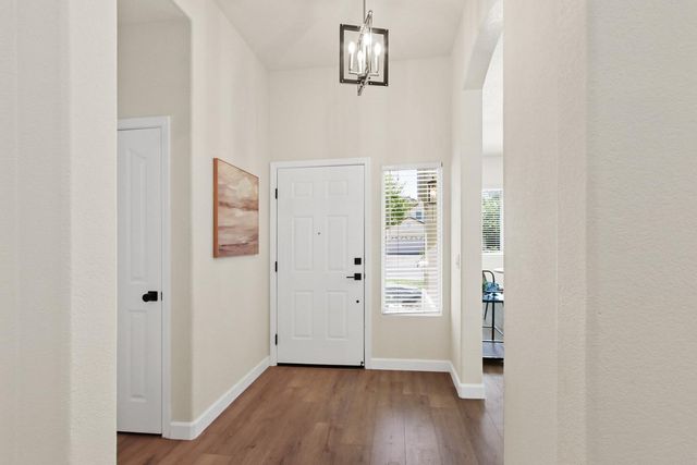 5433 Pearlstone Dr, Antelope, CA 95843
