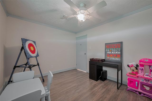 9526 Sandy Lane, Manvel, TX 77578