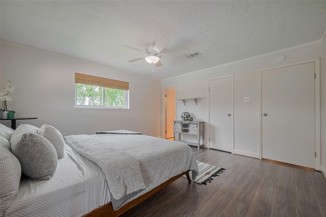 9526 Sandy Lane, Manvel, TX 77578