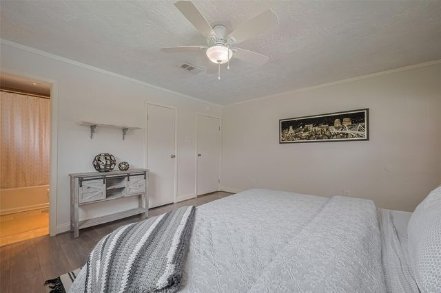9526 Sandy Lane, Manvel, TX 77578