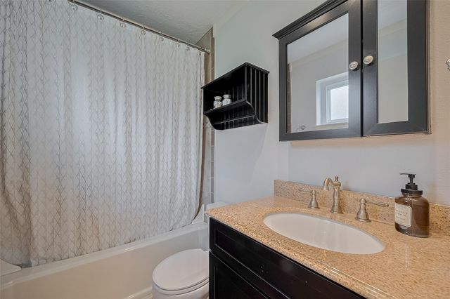 9526 Sandy Lane, Manvel, TX 77578