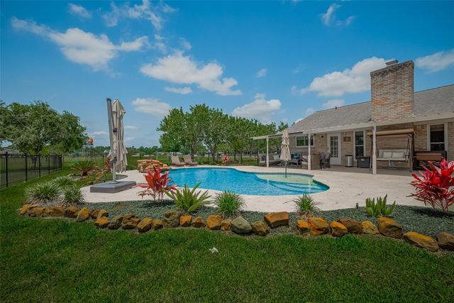 9526 Sandy Lane, Manvel, TX 77578