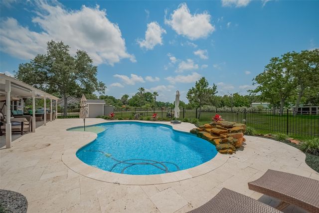 9526 Sandy Lane, Manvel, TX 77578