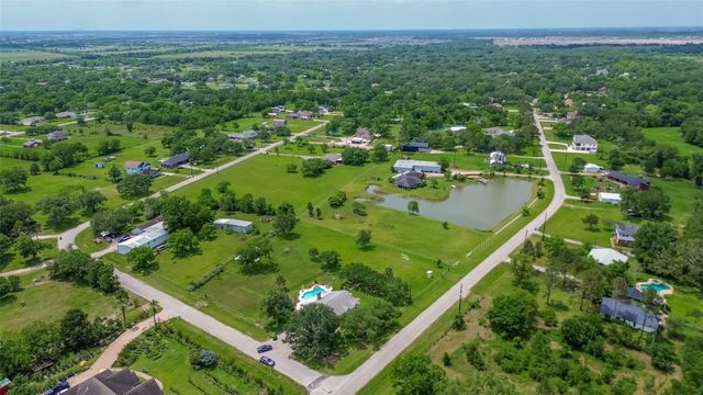 9526 Sandy Lane, Manvel, TX 77578