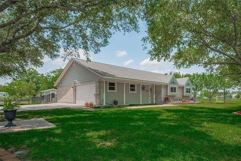 9526 Sandy Lane, Manvel, TX 77578