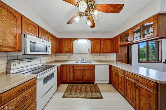 9841 Applewood Drive, North Royalton, OH 44133
