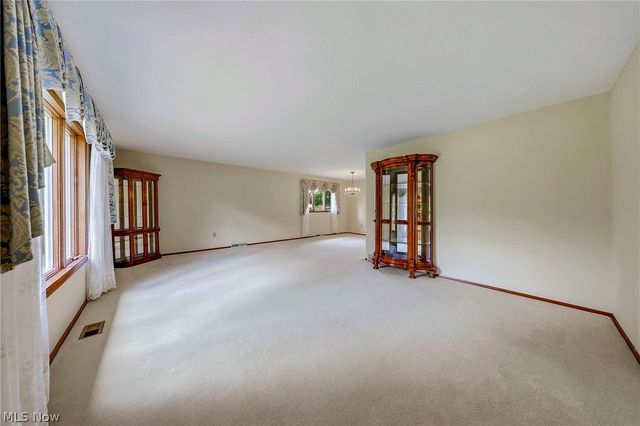 9841 Applewood Drive, North Royalton, OH 44133