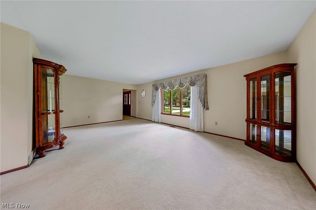 9841 Applewood Drive, North Royalton, OH 44133