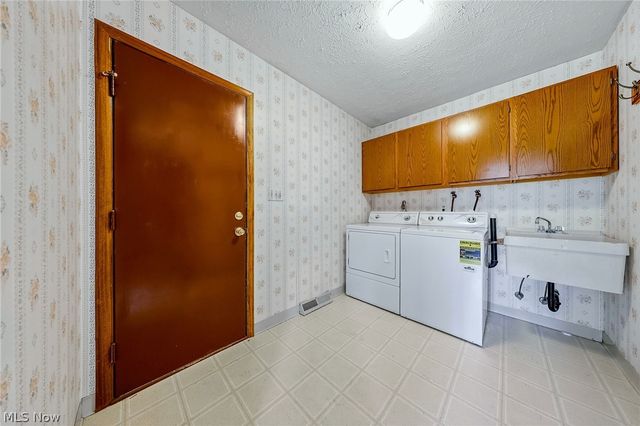 9841 Applewood Drive, North Royalton, OH 44133