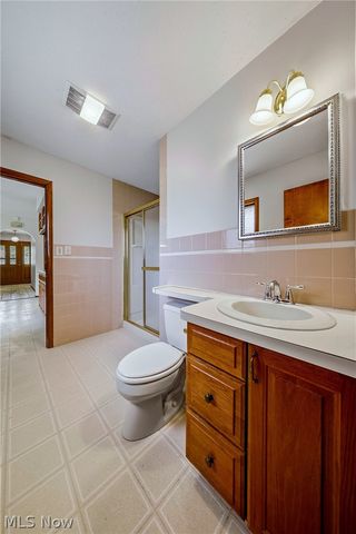 9841 Applewood Drive, North Royalton, OH 44133