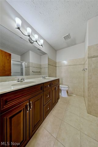 9841 Applewood Drive, North Royalton, OH 44133