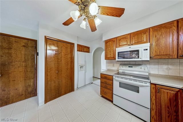 9841 Applewood Drive, North Royalton, OH 44133
