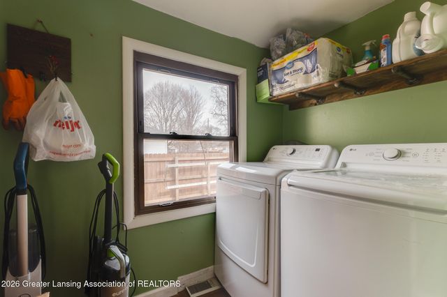 420 E Henry Street, Charlotte, MI 48813