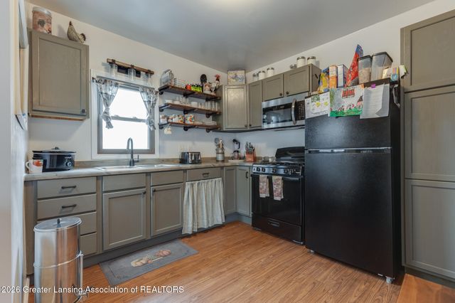 420 E Henry Street, Charlotte, MI 48813