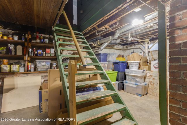 420 E Henry Street, Charlotte, MI 48813