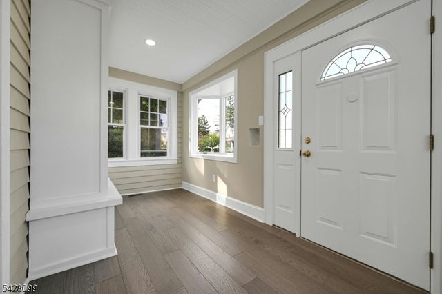 25 Marinus St, Rochelle Park Twp., NJ 07662