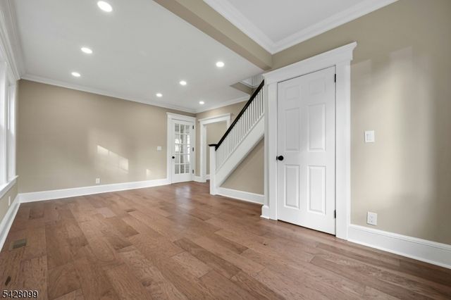 25 Marinus St, Rochelle Park Twp., NJ 07662