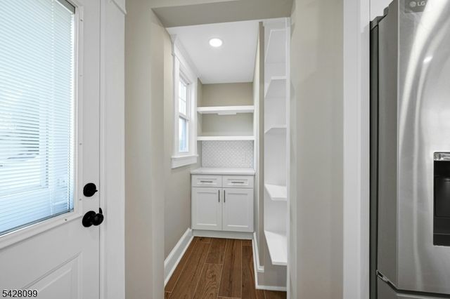 25 Marinus St, Rochelle Park Twp., NJ 07662